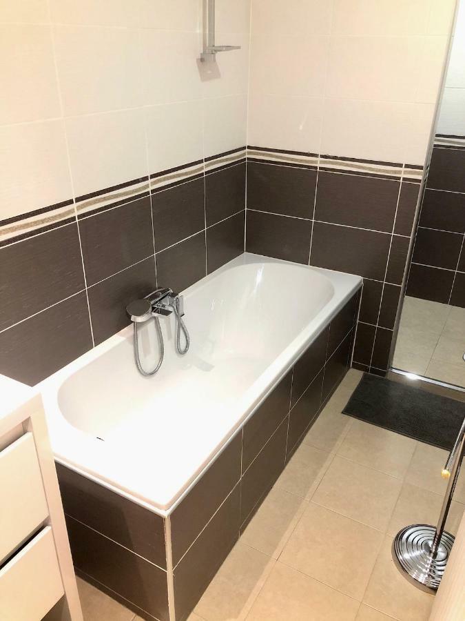 Gite 100M2, Jardin Prive, 3 Chambres A Mondelange Bagian luar foto